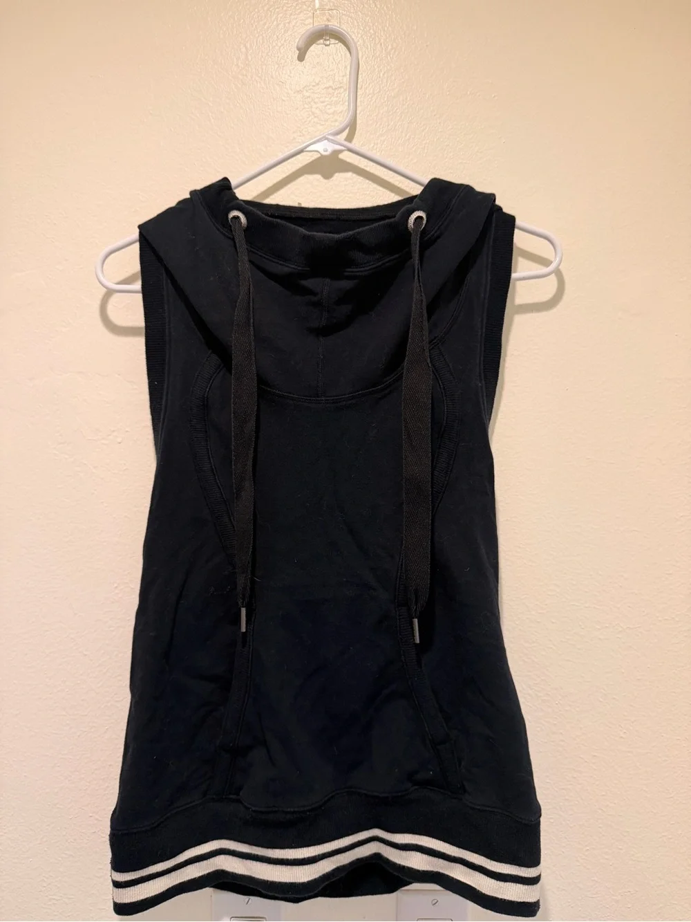 lululemon athletica Black Sleeveless Hooded Tank with White Stripe Hem